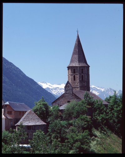 Ansicht einer romanischen Kirche von Romanesque