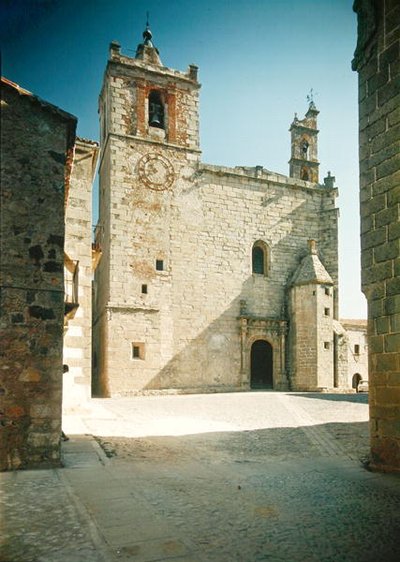 Ansicht der Kirche San Mateo von Spanish School