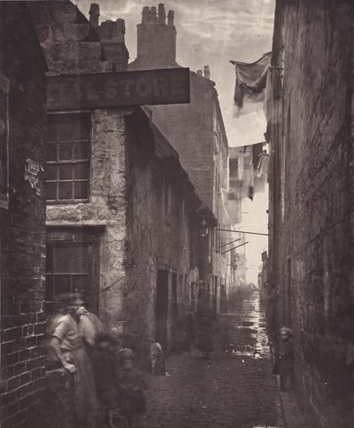 Old Vennel, Off High Street, 1868-1871 von Thomas Annan
