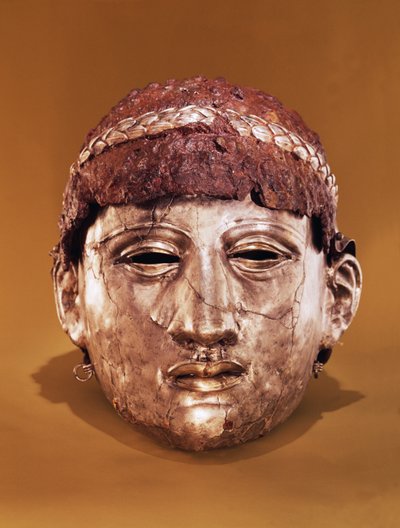 Helm in zwei Teilen von Thracian