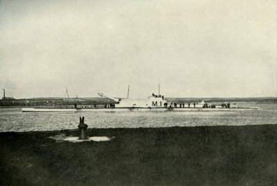 Ein britisches Super-U-Boot, ca. 1914-1918, 1919 von Unbekannt