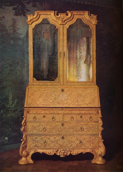 Ein königliches Schreibtischmöbel, um 1725 von Unbekannt