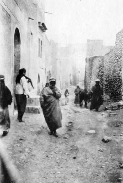 Eine Straße in Mosul, Mesopotamien, 1918 von Unbekannt