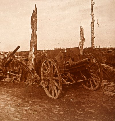 Verlassene Kanonen, ca. 1914-1918 von Unbekannt