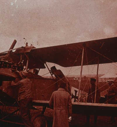 Überprüfung des Flugzeugs mit dem Piloten von Unbekannt