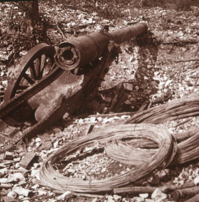 Zerstörte 155-Kanone, ca. 1917-ca. 1918 von Unbekannt