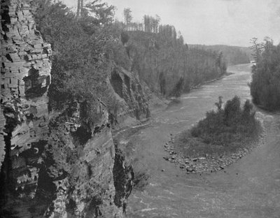 Kaministiquia-Fluss, unterhalb der Kakabeka-Fälle, ca. 1897 von Unbekannt