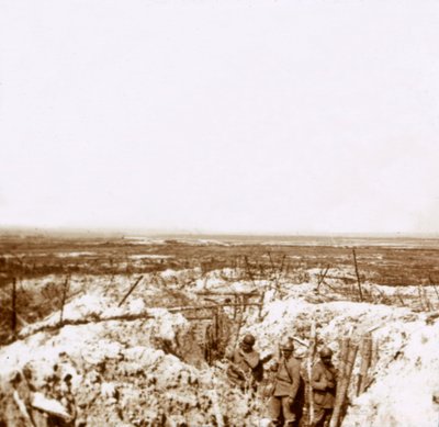 Blick auf die deutsche Frontlinie, um 1914-1918 von Unbekannt