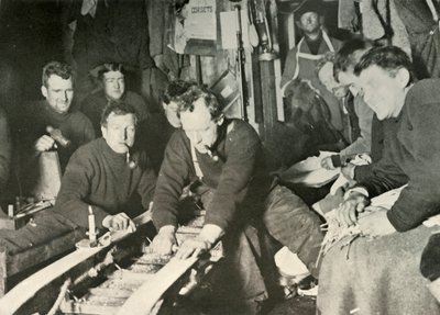 Vorbereitung eines Schlittens im Winter, 1908, 1909 von Unbekannt