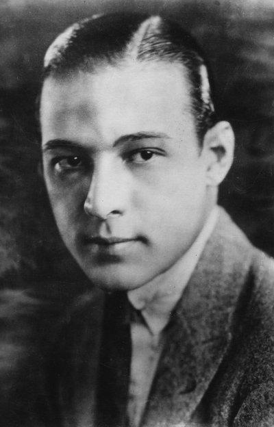 Rudolph Valentino 1895-1926, italienischer Schauspieler, um 1920er Jahre von Unbekannt