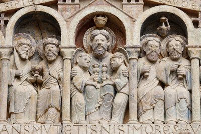 Tympanon der Abteikirche Sainte Foy: Abraham, Conques, Frankreich von Unbekannt