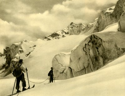 Skifahren in Silvretta, Österreich, ca. 1935 von Unbekannt