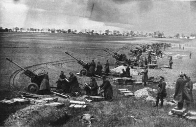 Sowjetische Artillerie bei den Seelower Höhen, April 1945 von Unbekannt
