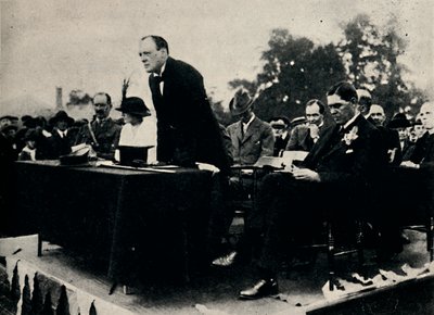 Rede bei den Enfield Munitionswerken, 1917, 1945 von Unbekannt