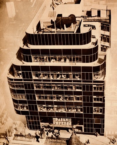 Stahl, Beton und Glas, machen moderne Gebäude, 1935 von Unbekannt