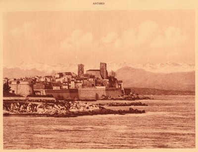 Der Alpenkamm und Antibes, 1930 von Unbekannt