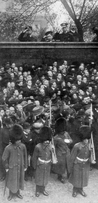 Die jungen Prinzen beobachten die Proklamation, 1910 von Unbekannt