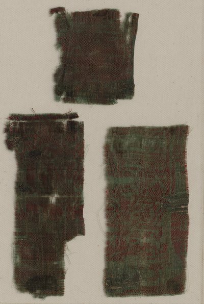 Drei Fragmente italienischer gotischer Seide, 1300er Jahre von Unbekannt