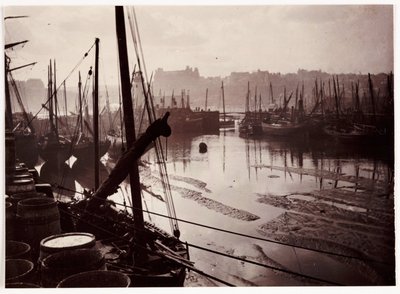 Whitby Hafen bei Ebbe, um 1905 von Unbekannt