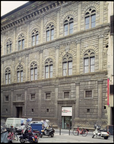 Palazzo Rucellai, Florenz, gebaut 1446-51 von Unbekannt