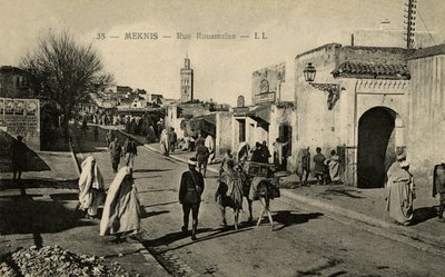 Rue Rouamzine in Meknes, Marokko von Unbekannter Künstler