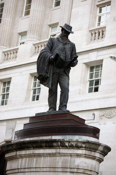 Statue von James Henry Greathead, London (Foto) von Unbekannt