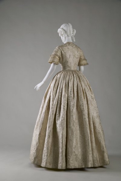 Hochzeitskleid (schräge Rückansicht) von Unknown artist