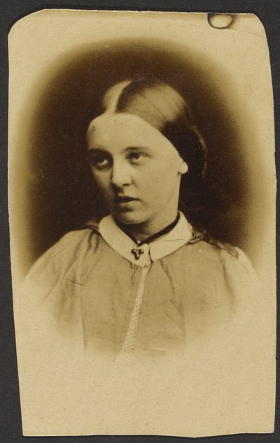 Porträt einer Frau von Unknown artist/maker