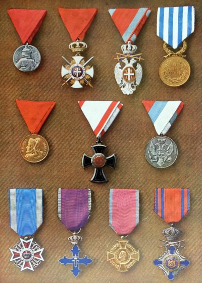 Serbische und rumänische Militärmedaillen von Unknown photographer