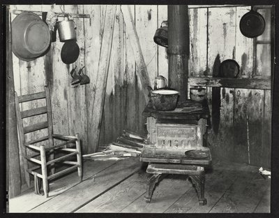 Küche eines Pächters in Alabama nahe Moundville von Walker Evans
