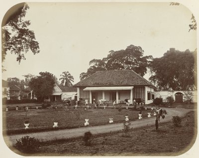 Haus am Königsplatz in Batavia von Woodbury and Page