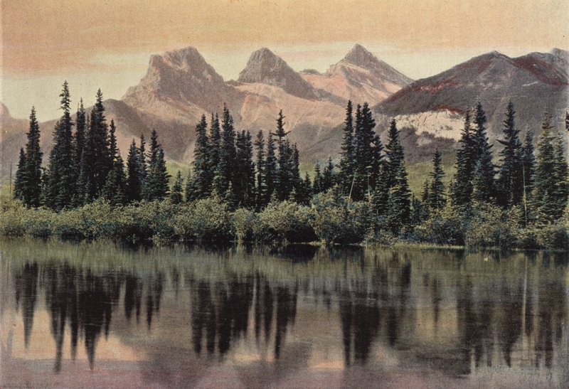 Der Berg der drei Schwestern im Distrikt Alberta von European Photographer