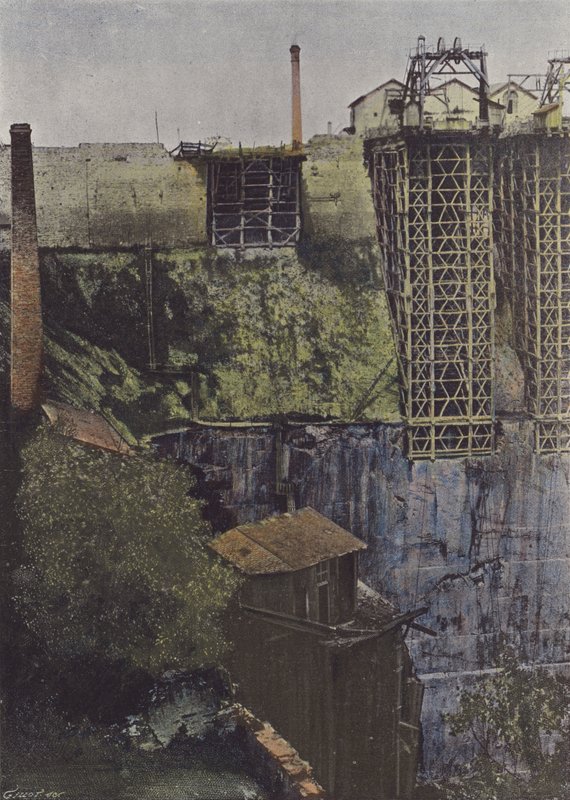Trelaze, Les Ardoisieres (Farbfoto) von (after) French Photographer