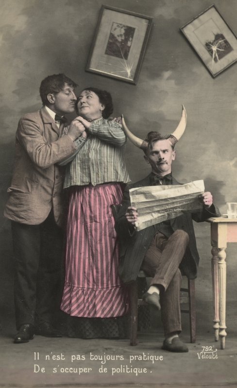 Mann mit Stierhörnern von French Photographer