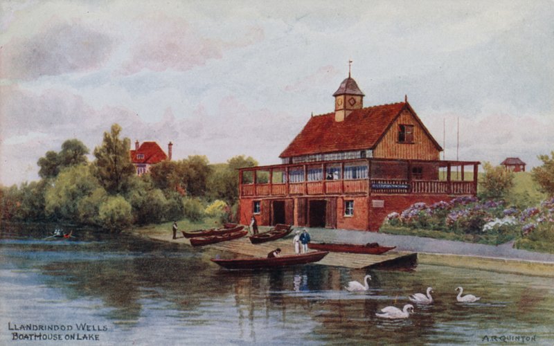 Llandrindod Wells, Bootshaus am See von Alfred Robert Quinton