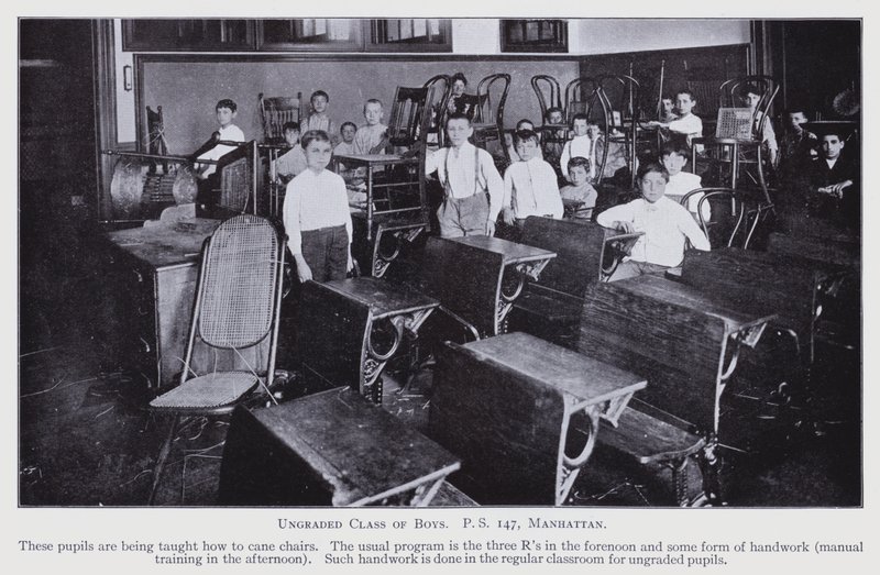 New York School Enquiry von American Photographer (after)