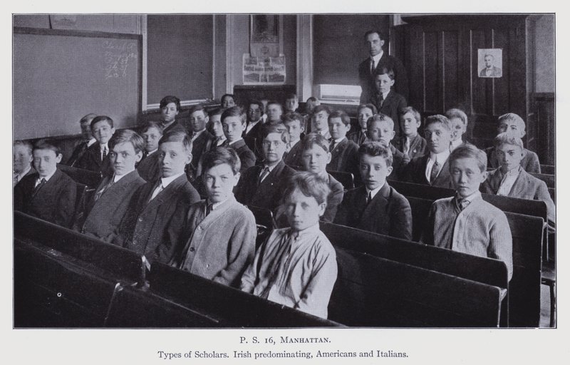 New York School Enquiry von American Photographer (after)