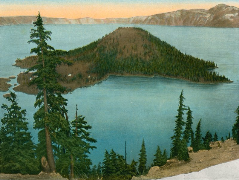 Wizard Island, Crater Lake von American Photographer (after)