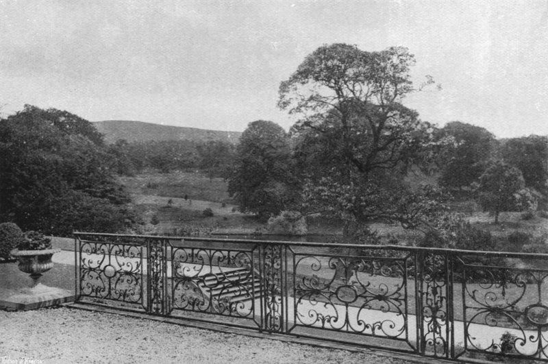 Von der Ostterrasse von Charles Latham