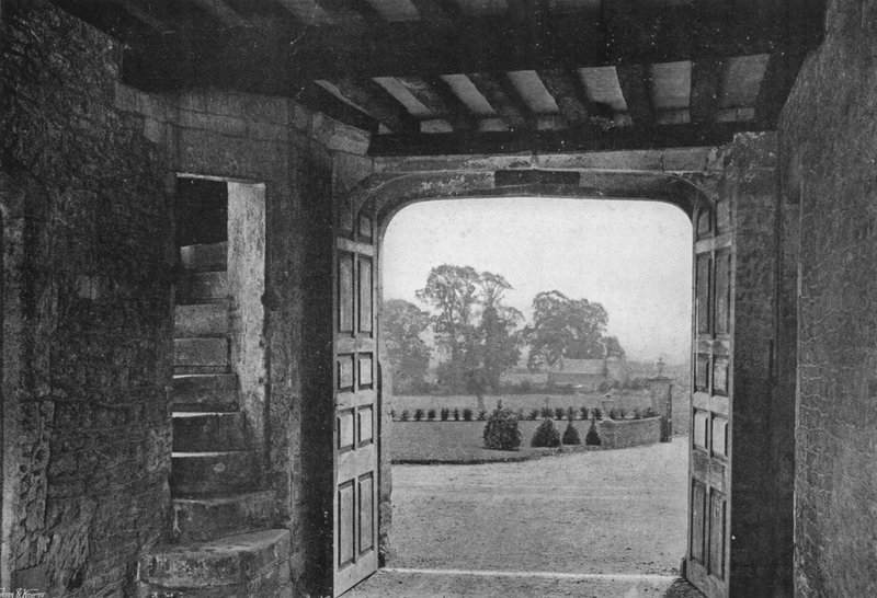 Torhaus-Eingang von Charles Latham
