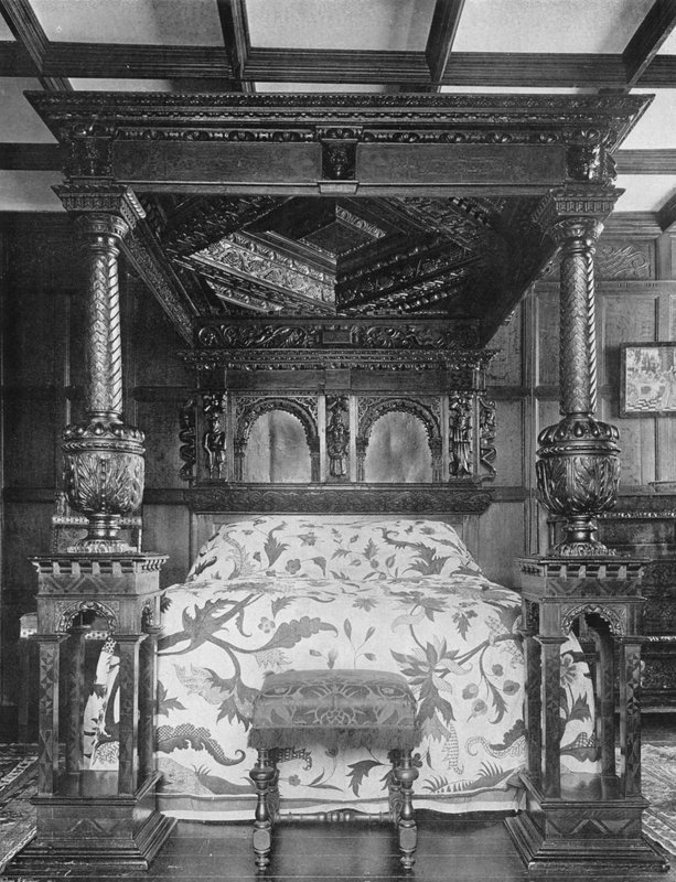 Im Staatszimmer von Charles Latham