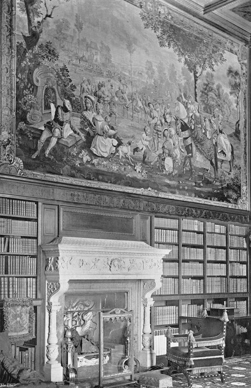 Wandteppich in der Bibliothek von Charles Latham