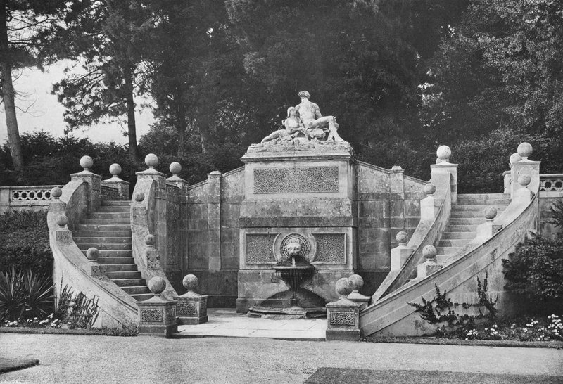Der Neptunbrunnen von Charles Latham