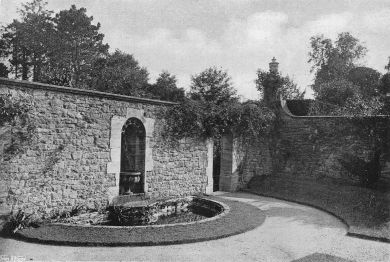 Der Rosengarten von Charles Latham