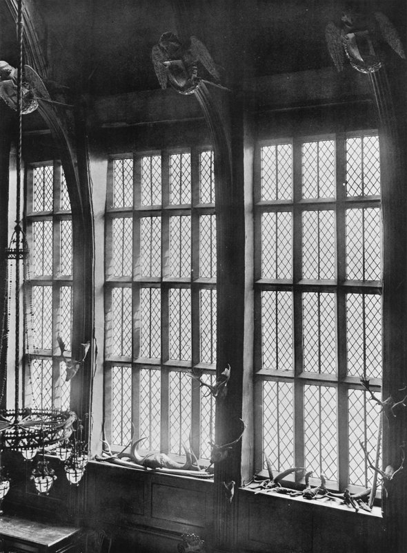 Fenster in der Alten Halle von Charles Latham