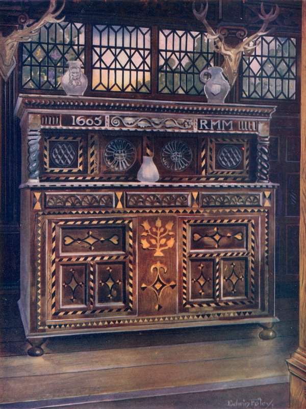 Geschnitzter und eingelegter Eichenschrank von Edwin John Foley