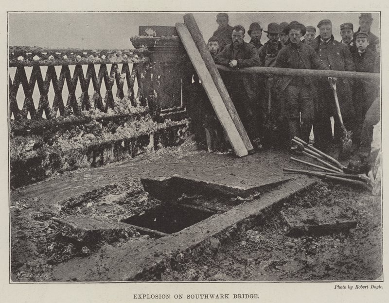 Explosion auf der Southwark Brücke von English Photographer