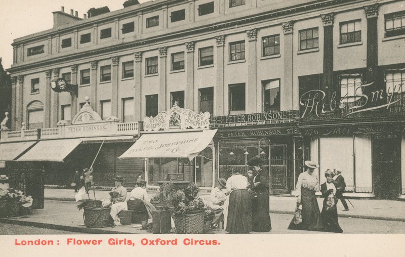 Blumenmädchen, Oxford Circus von English Photographer