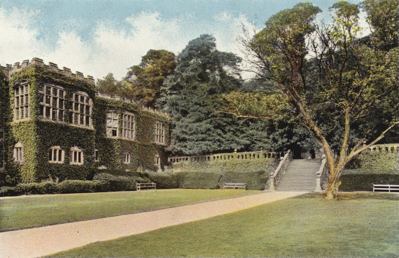 Haddon Hall und Stufen von English Photographer