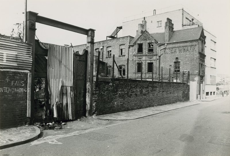 Jack the Ripper: Durward Street von English Photographer